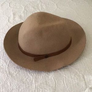 Tan felt hat